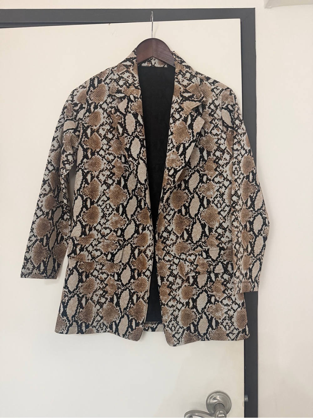 SHEIN Brown & Black Snake Print Open Blazer
